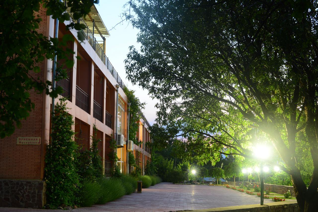 Avenue Park Hotel Yusufkhona Exteriér fotografie